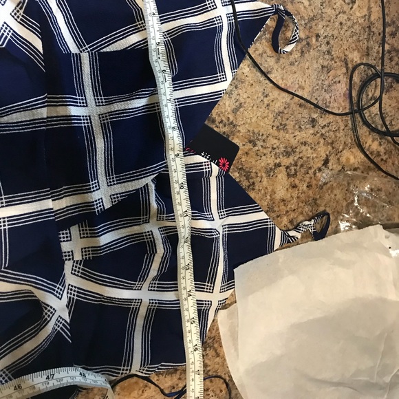 NAVY WHITE GINGHAM TOP @LAST TWO - Picture 7 of 7